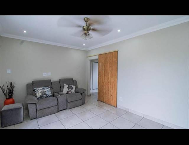 4 BEDROOM HOUSE FOR SALE IN GENL ALBERTS PARK